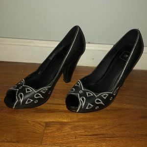 size 7 1/2 heels
